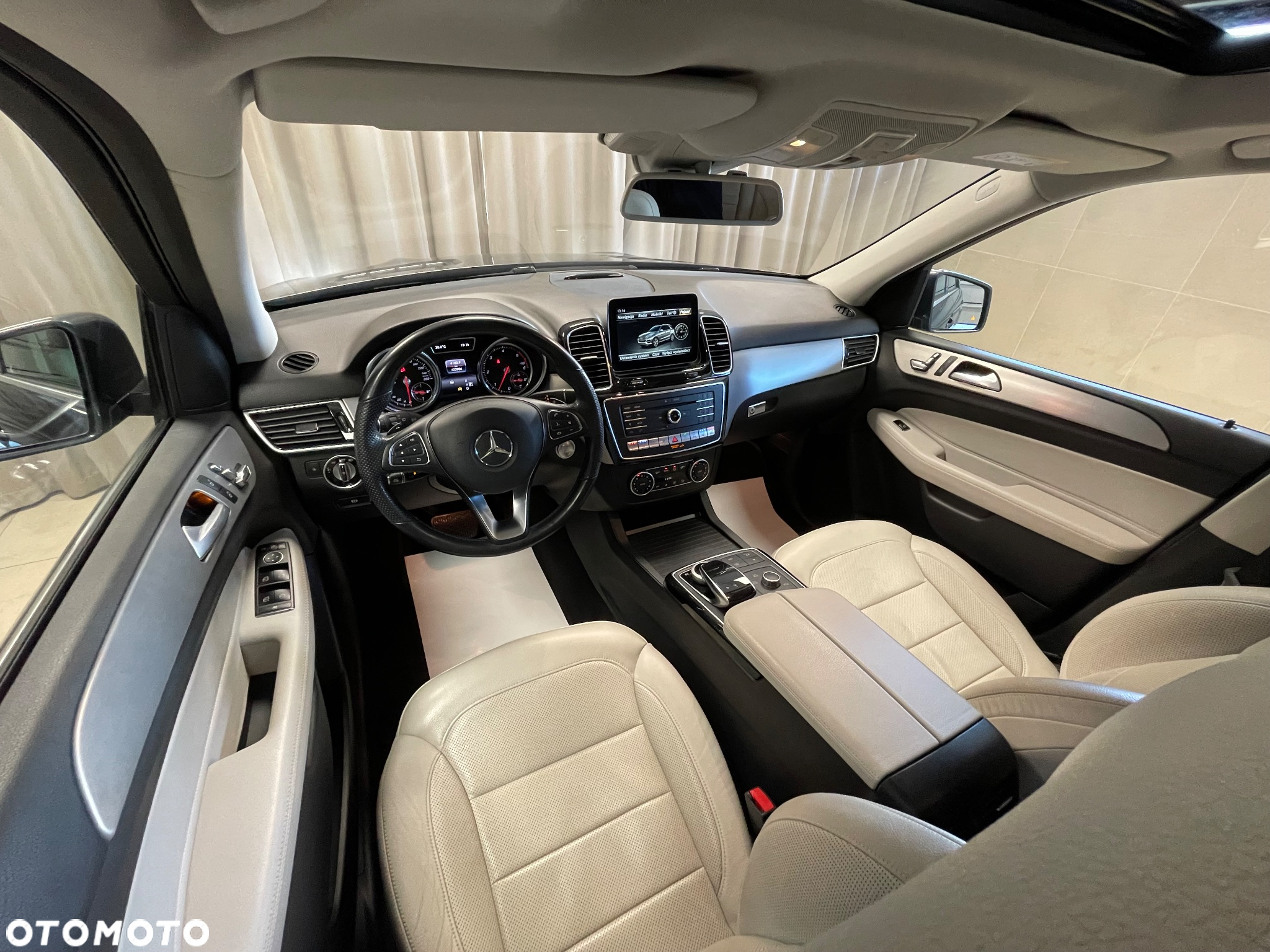 Mercedes-Benz GLE 350 d 4-Matic - 24