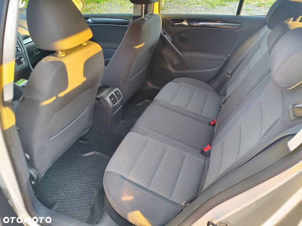 Volkswagen Golf - 8