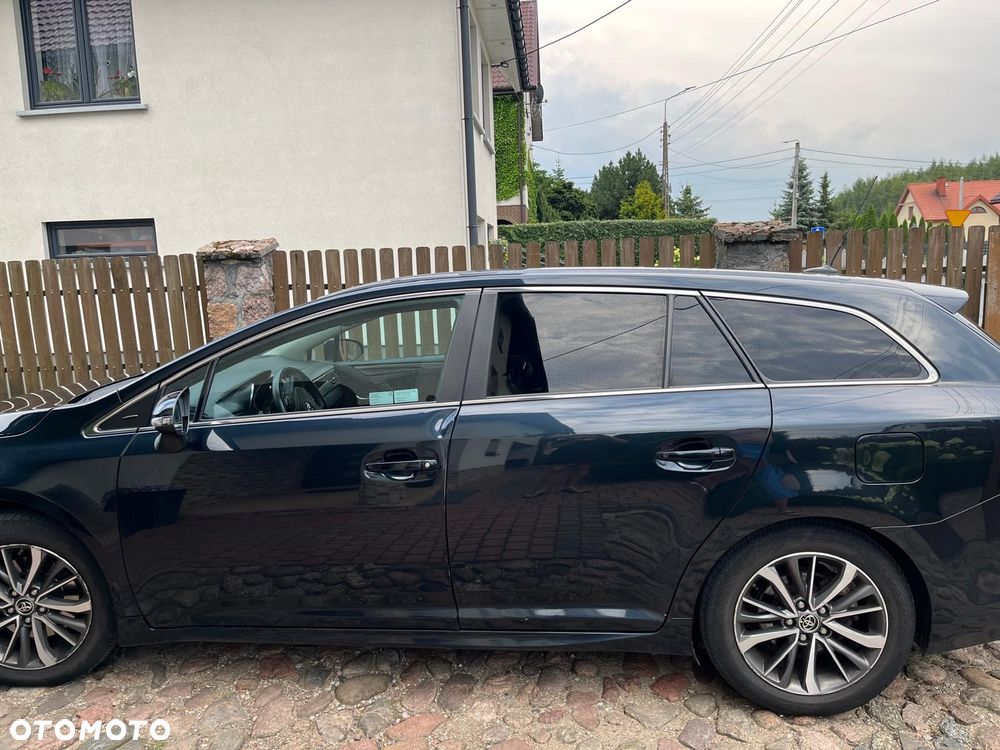 Toyota Avensis 2.0 D-4D Prestige - 5