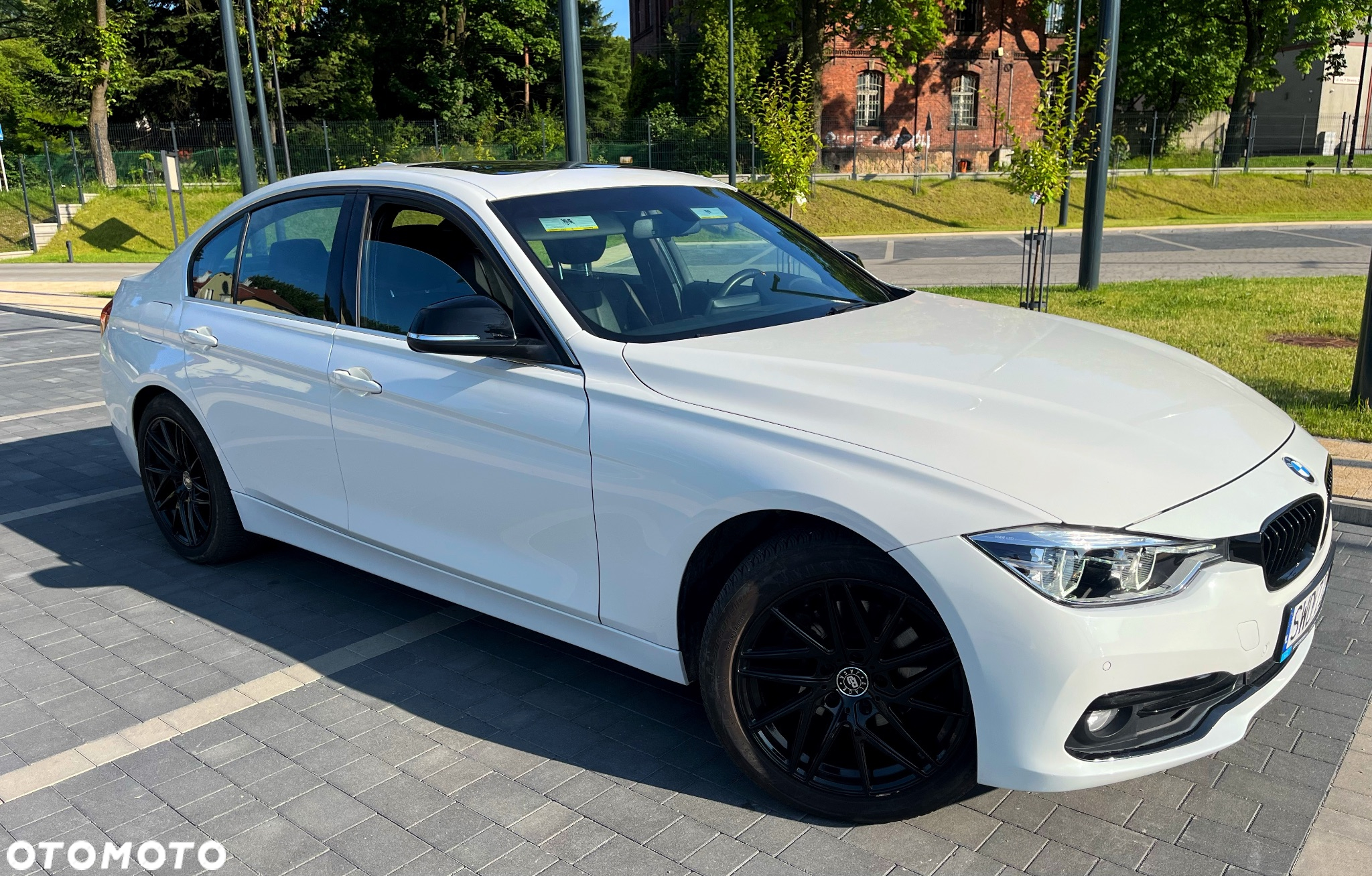 BMW Seria 3 330i xDrive Sport Line Shadow - 3