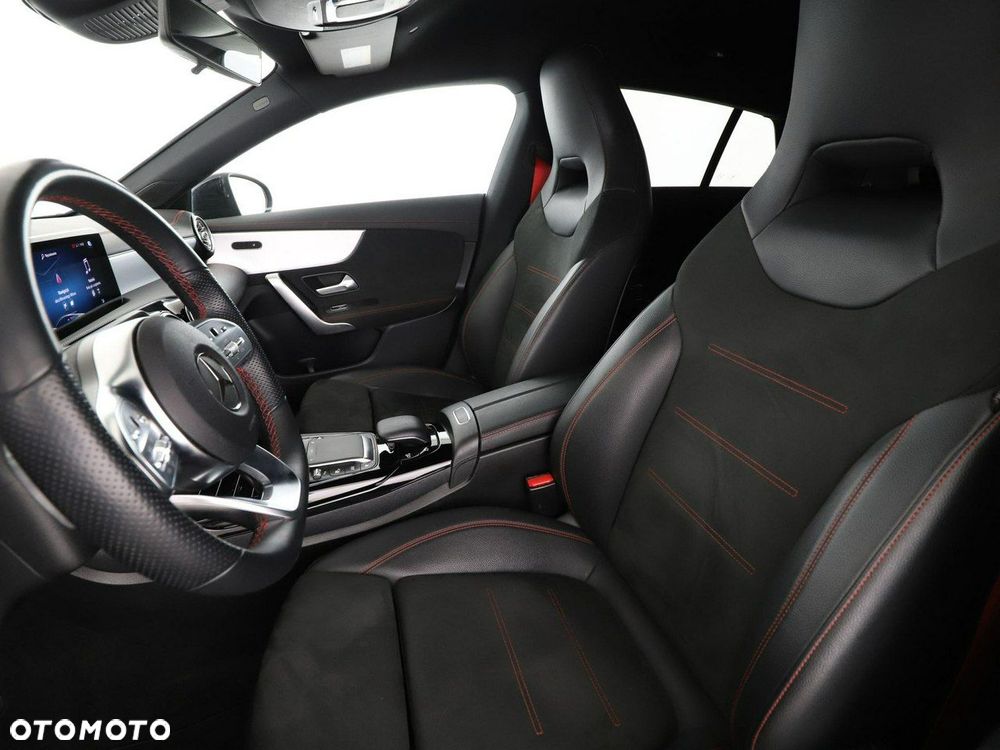 Mercedes-Benz CLA AMG 35 4-Matic 7G-DCT - 14