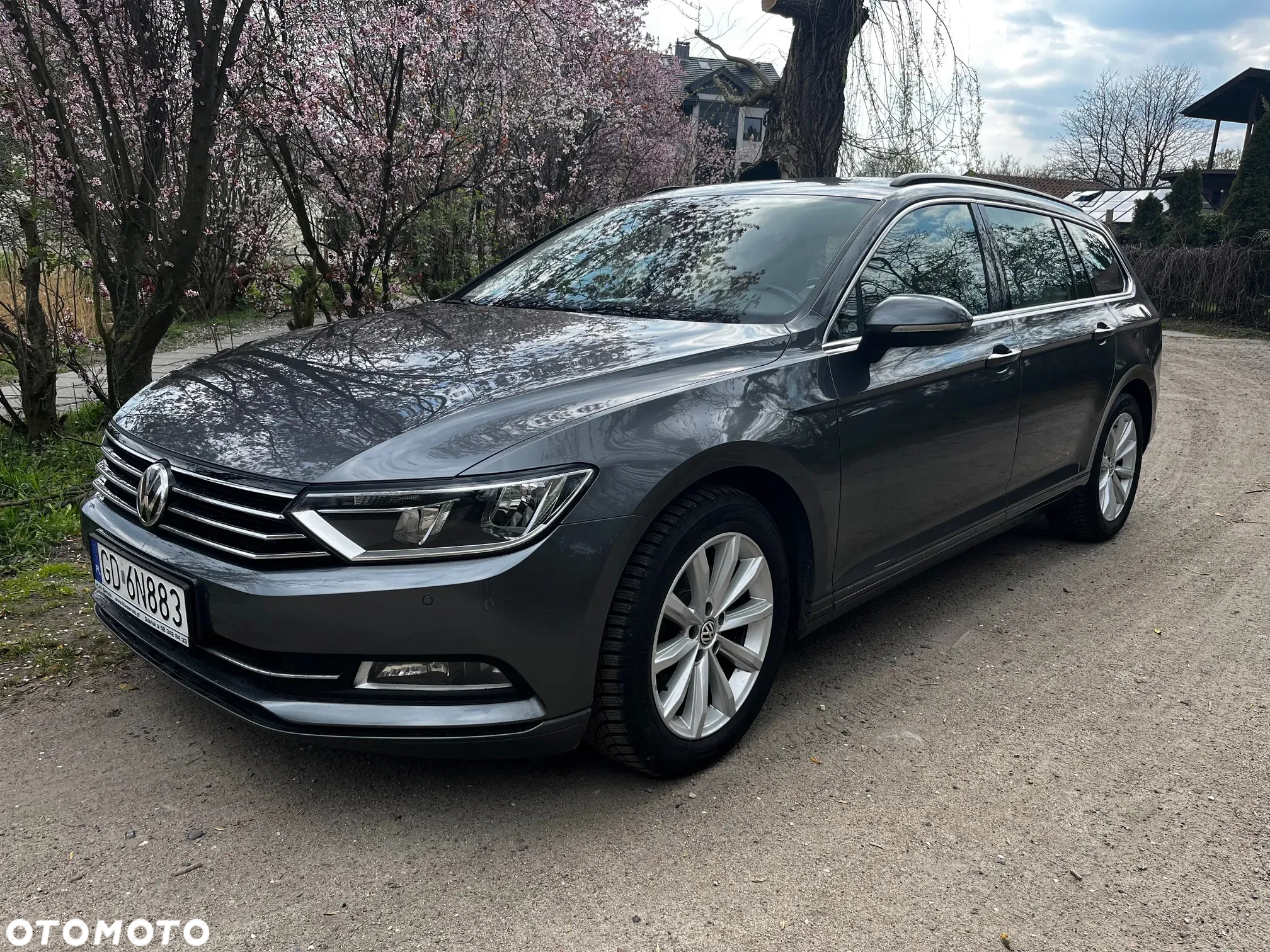 Volkswagen Passat Variant 1.6 TDI (BlueMotion Technology) DSG Comfortline - 2