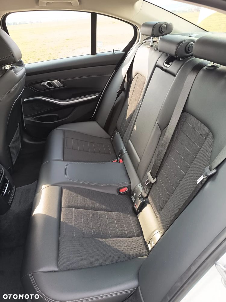 BMW Seria 3 320d xDrive - 5
