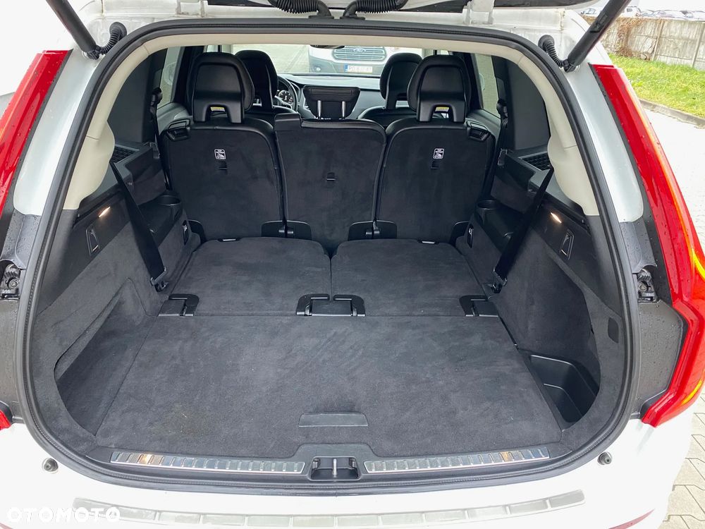 Volvo XC 90 D5 AWD Geartronic Momentum - 30