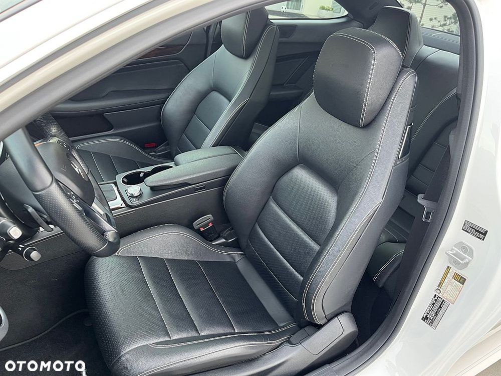 Mercedes-Benz Klasa C 250 CGI BlueEff Sport - 9