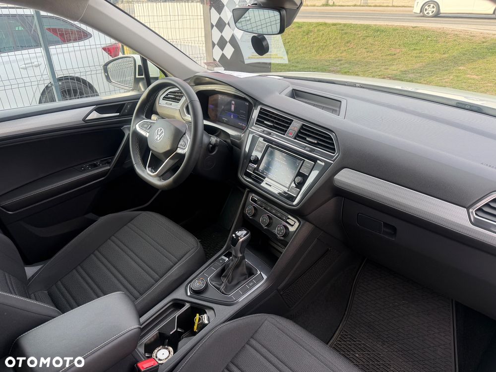 Volkswagen Tiguan - 21
