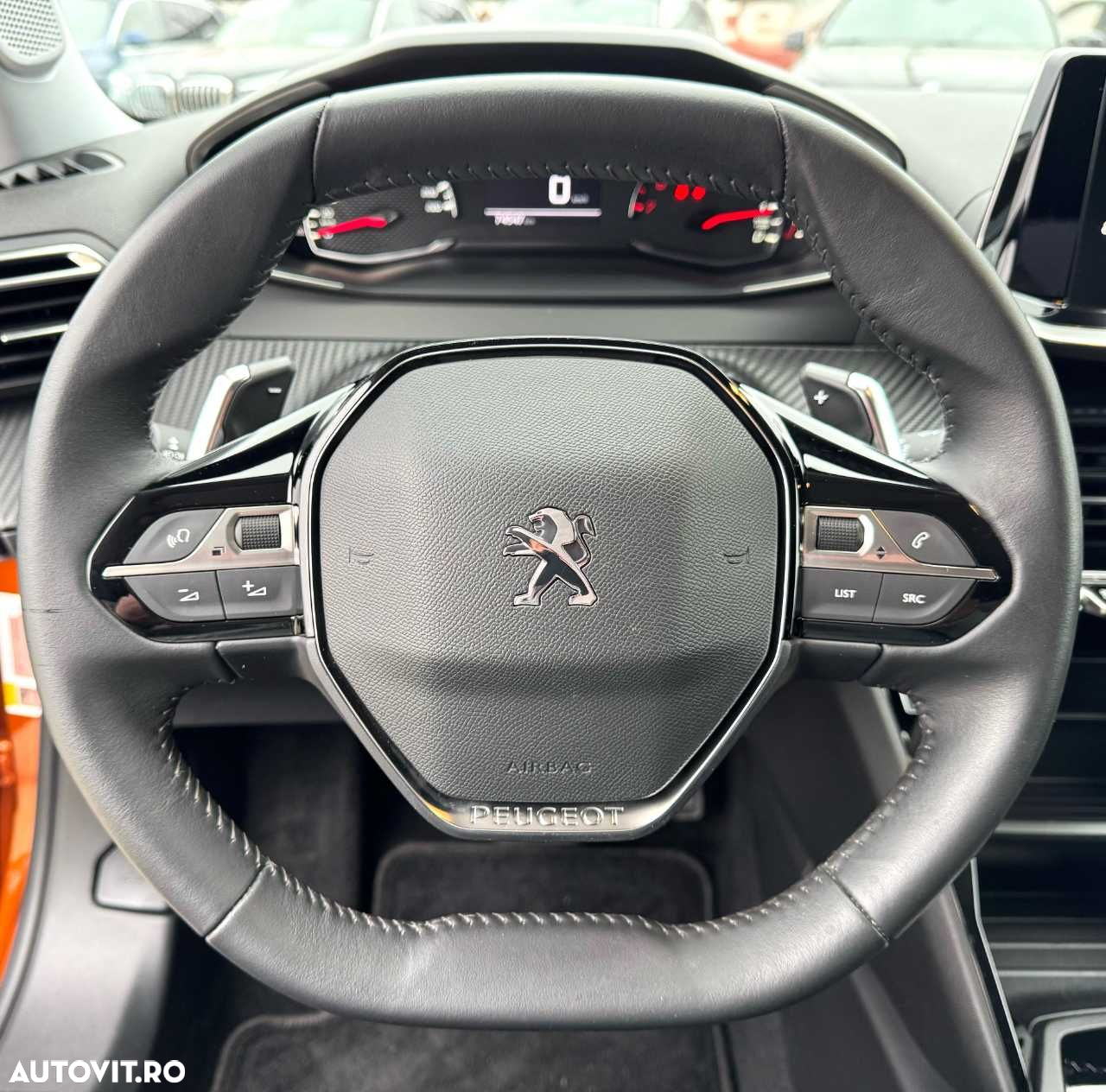 Peugeot 2008 PureTech 130 EAT8 Allure - 22
