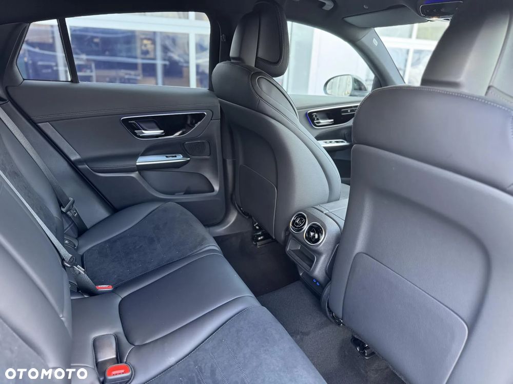 Mercedes-Benz GLC Coupe 300 de PHEV 4-Matic AMG Line - 12