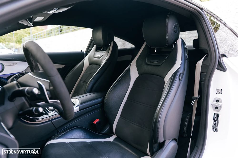 Mercedes-Benz C 63 AMG Standard - 24