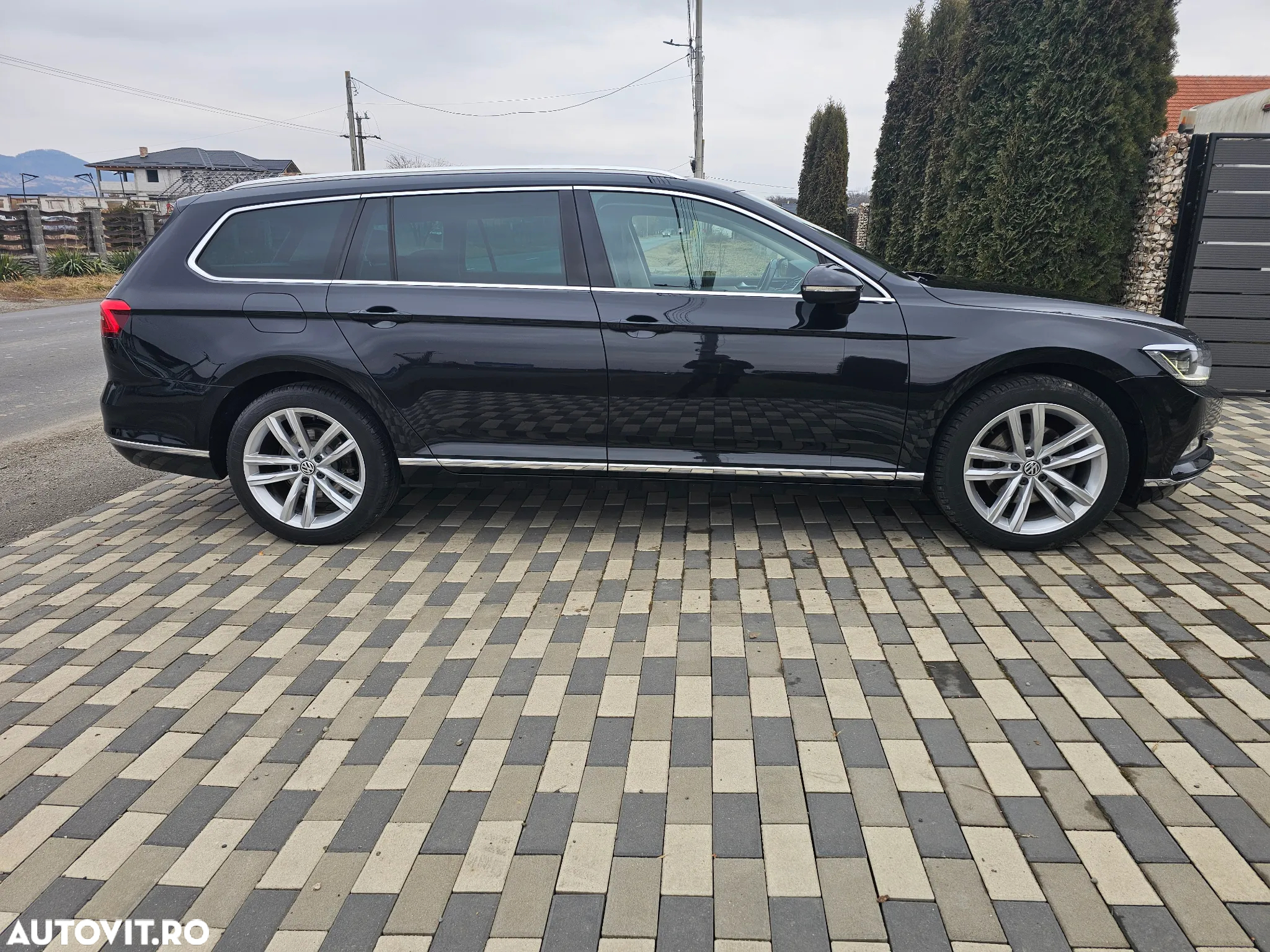 Volkswagen Passat Variant 2.0 TDI DSG Comfortline - 3