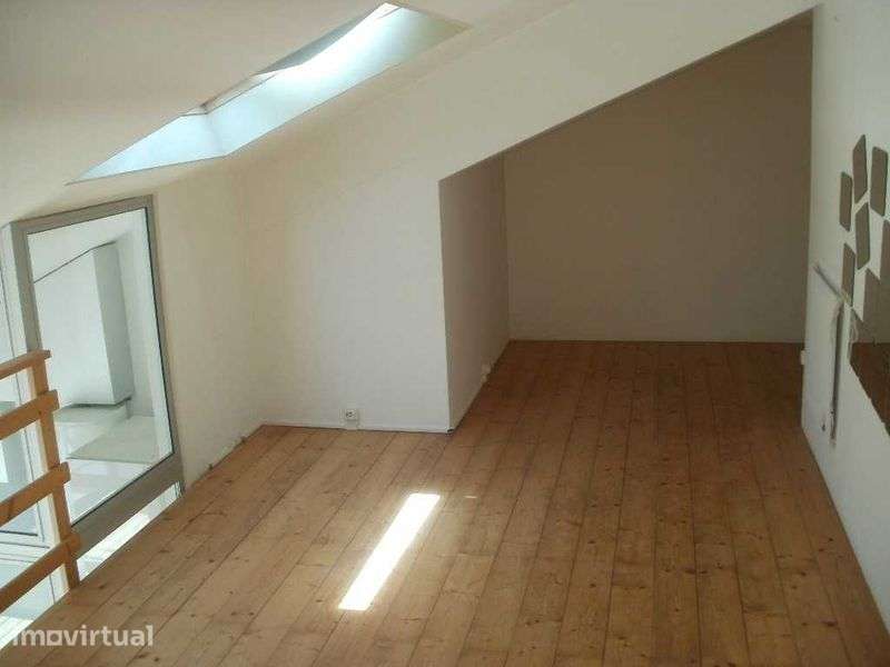 Loft mezanine em Campolide com vista panorâmica - Grande imagem: 3/10