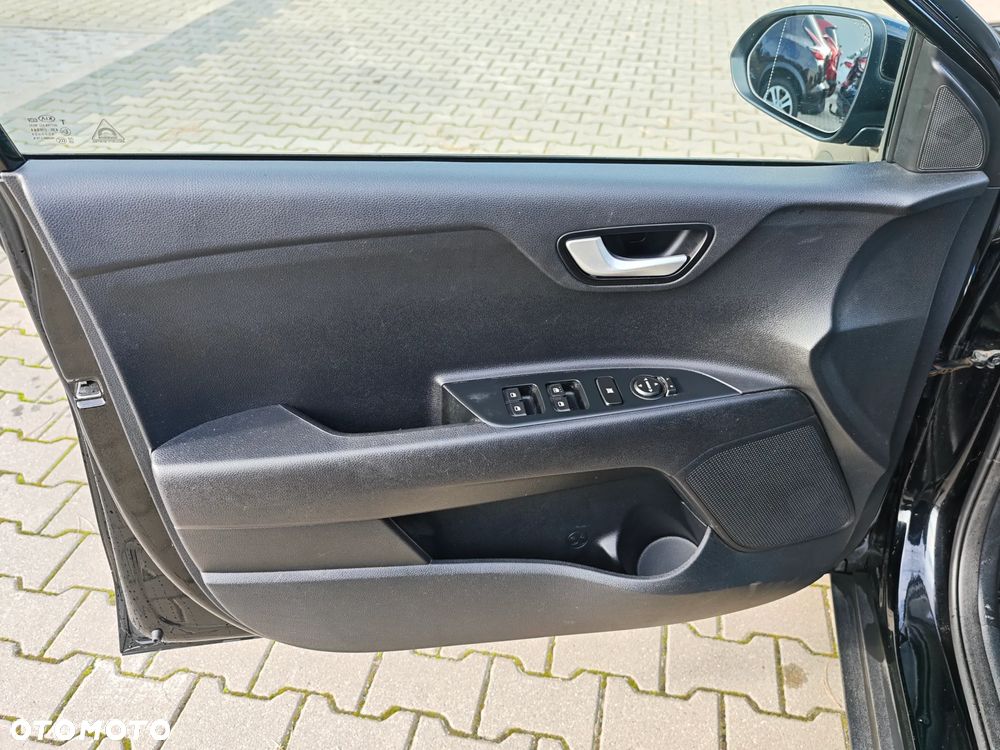 Kia Stonic 1.2 L - 30