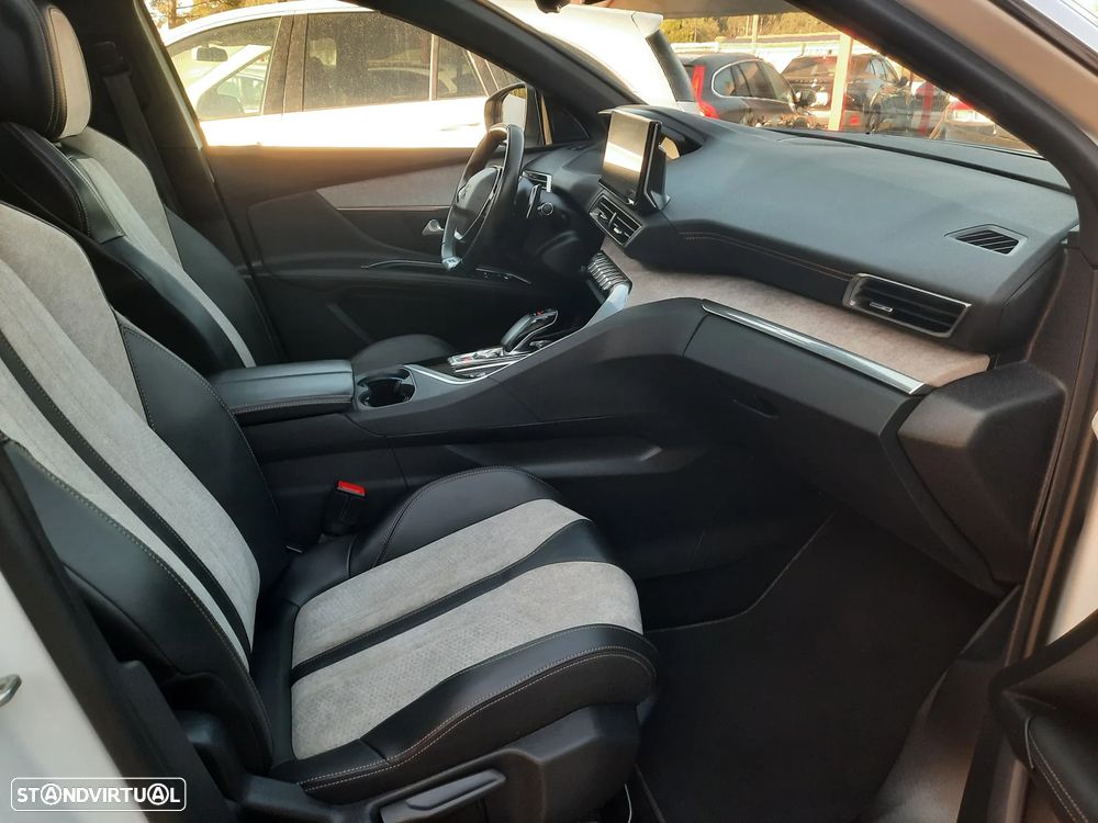 Peugeot 3008 1.6 Hybrid GT Pack e-EAT8 - 30