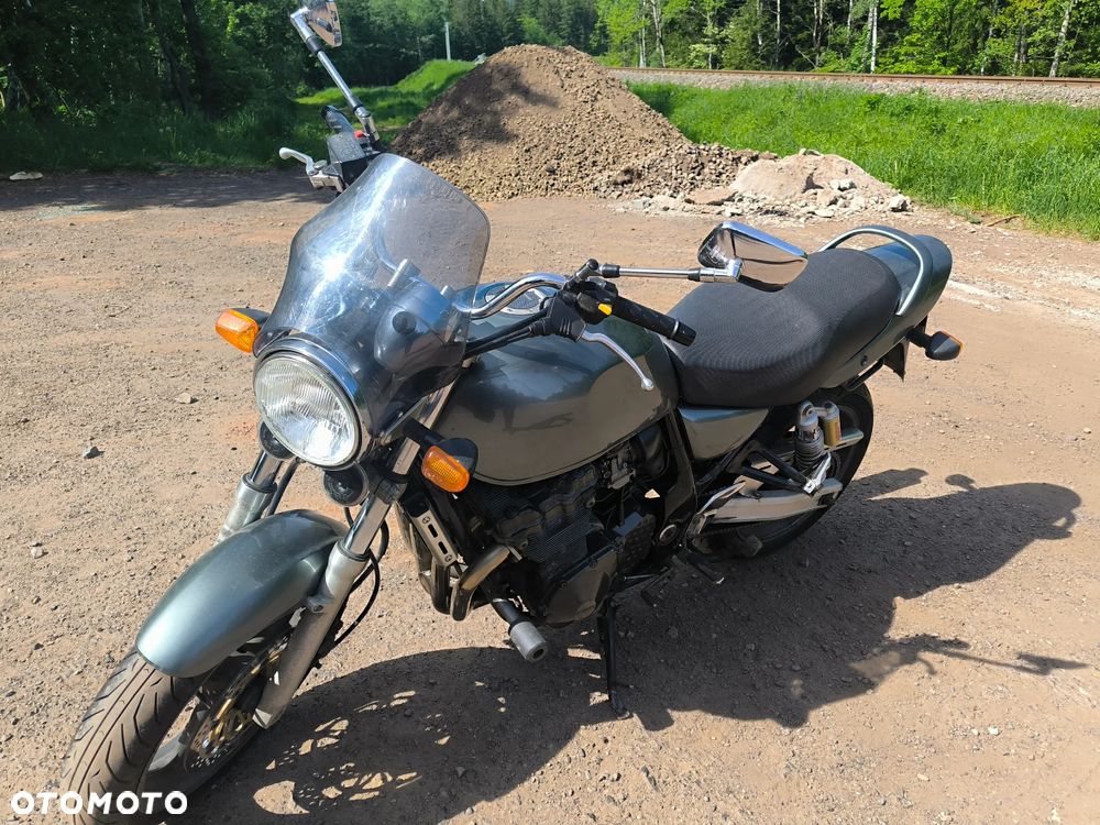 Suzuki GSX - 10