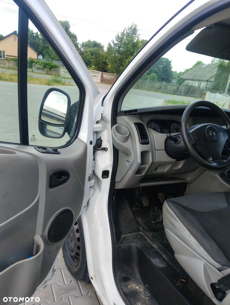 Opel Vivaro - 18