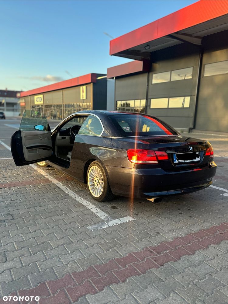 BMW Seria 3 320i - 3