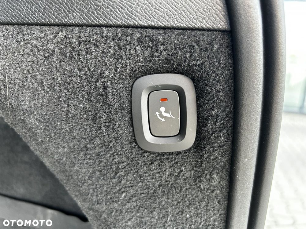 Volvo XC 90 - 33