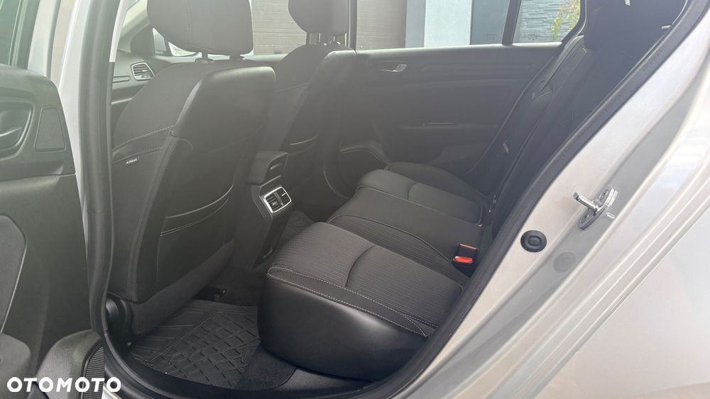 Renault Megane 1.5 dCi Limited EDC - 13