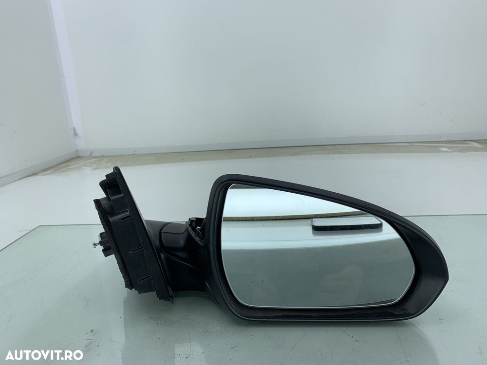 Dezmembrez Oglinda dreapta de pe Hyundai i30 2020-2023 - 1