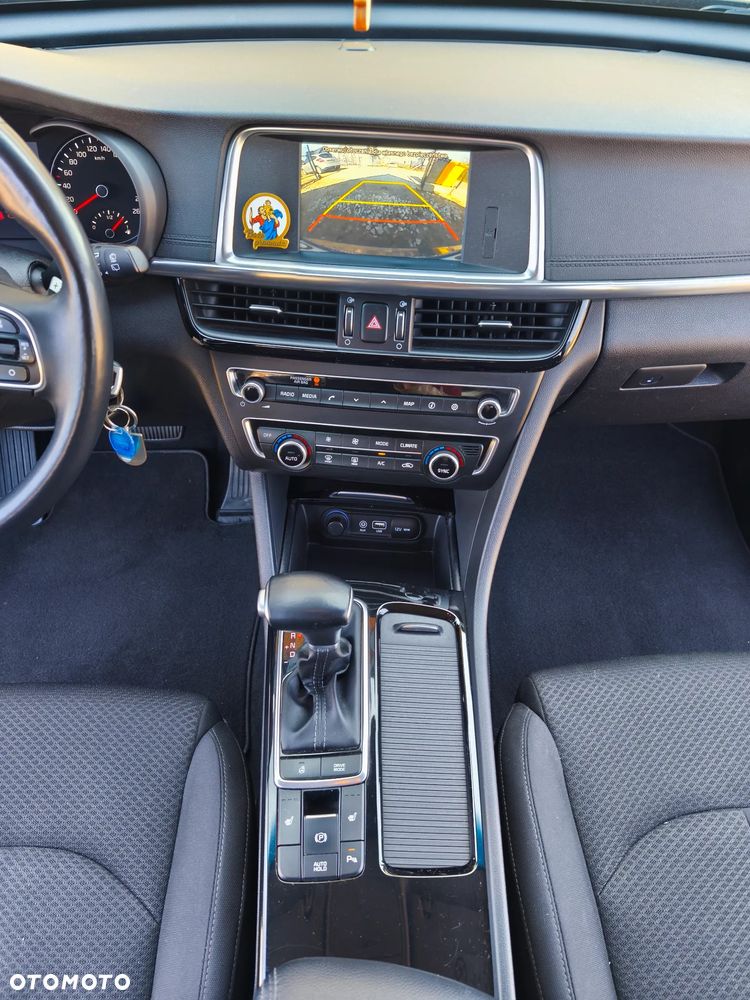 Kia Optima 2.0 L - 10