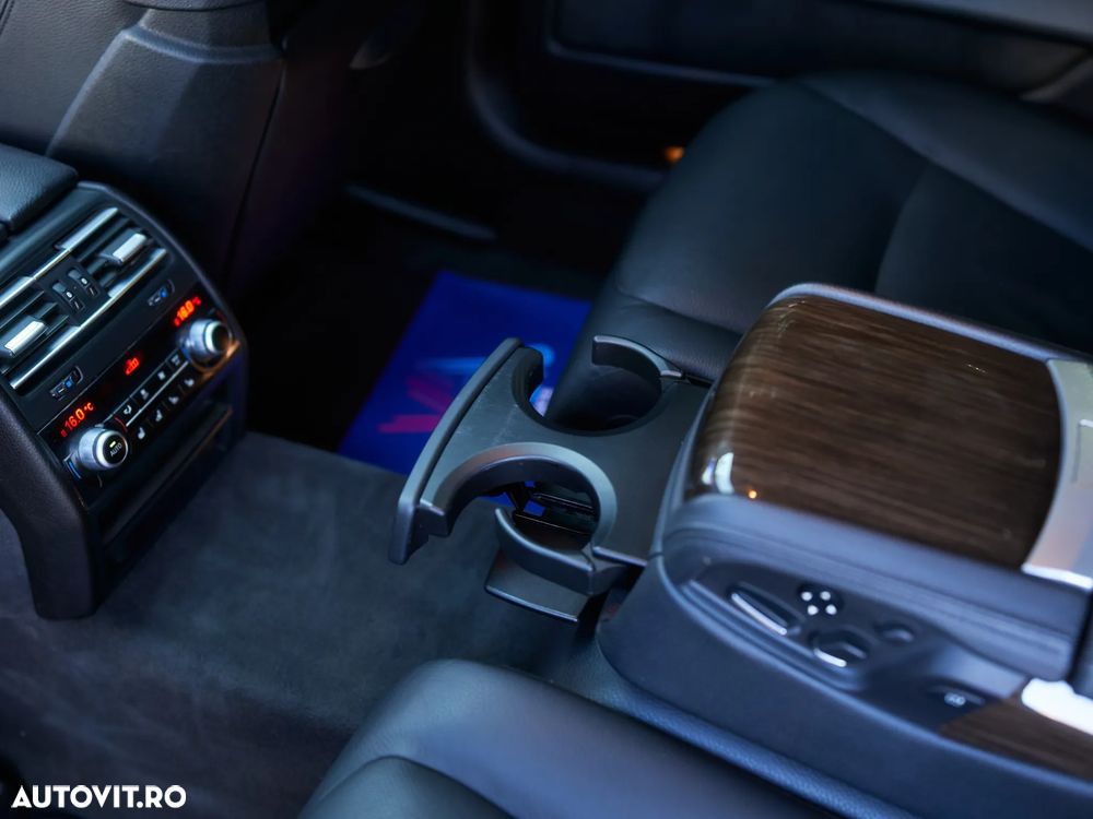 BMW Seria 7 730Ld BluePerformance Edition Exclusive - 37
