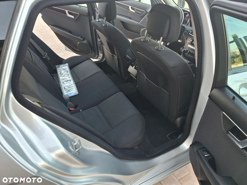 Mercedes-Benz Klasa C 220 CDI DPF BlueEFFICIENCY Edition - 21
