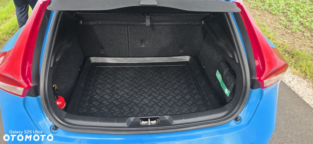 Volvo V40 T4 Summum - 36
