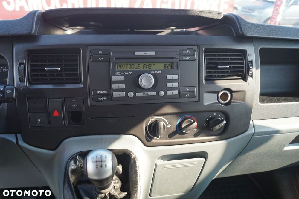 Ford Transit - 13