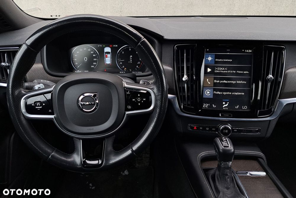 Volvo V90 Cross Country - 14