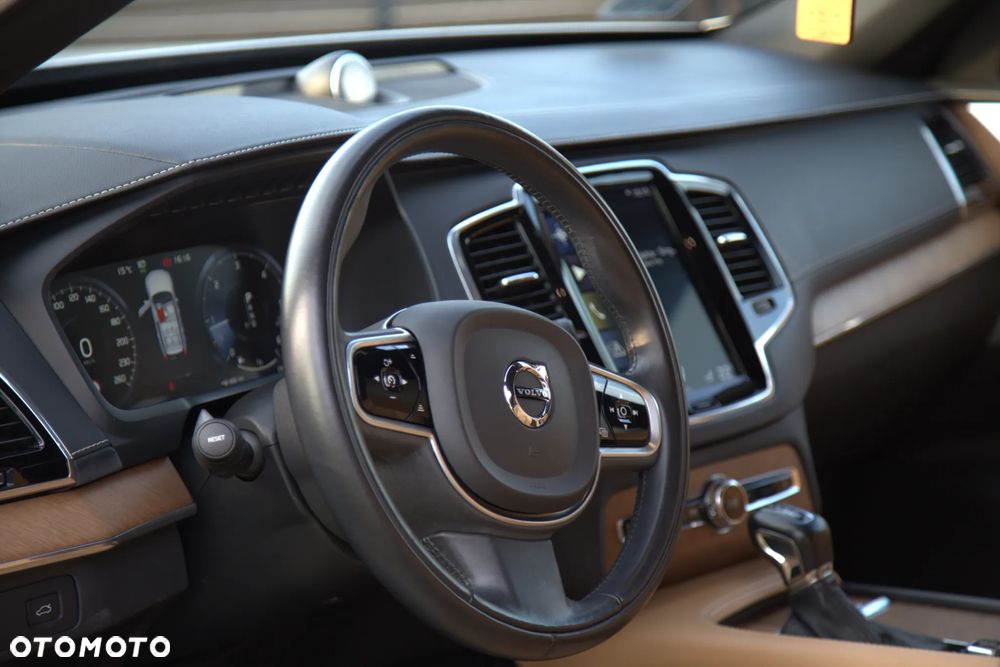 Volvo XC 90 D5 AWD Inscription 7os - 6
