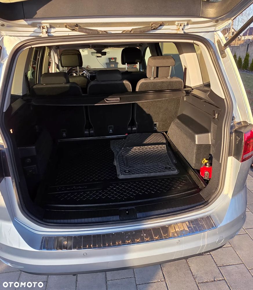 Volkswagen Touran 1.6 TDI SCR (BlueMotion Technology) Comfortline - 23