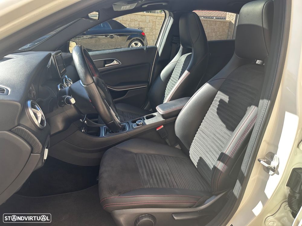Mercedes-Benz A 180 d AMG Line - 12
