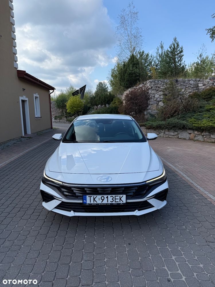 Hyundai Elantra 1.6 Smart - 12