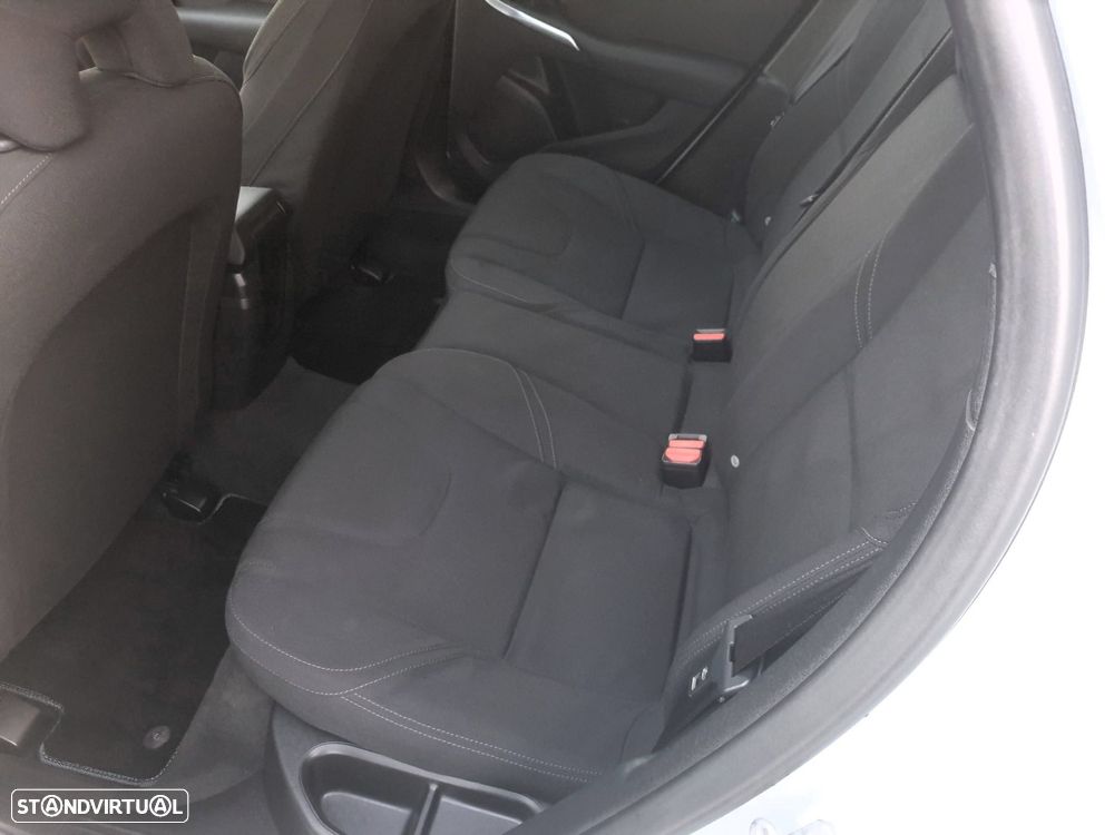 Volvo V40 1.6 D2 Eco Kinetic - 39