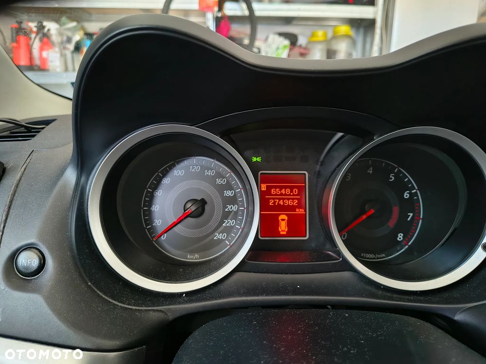 Mitsubishi Lancer 1.8 Inform - 3
