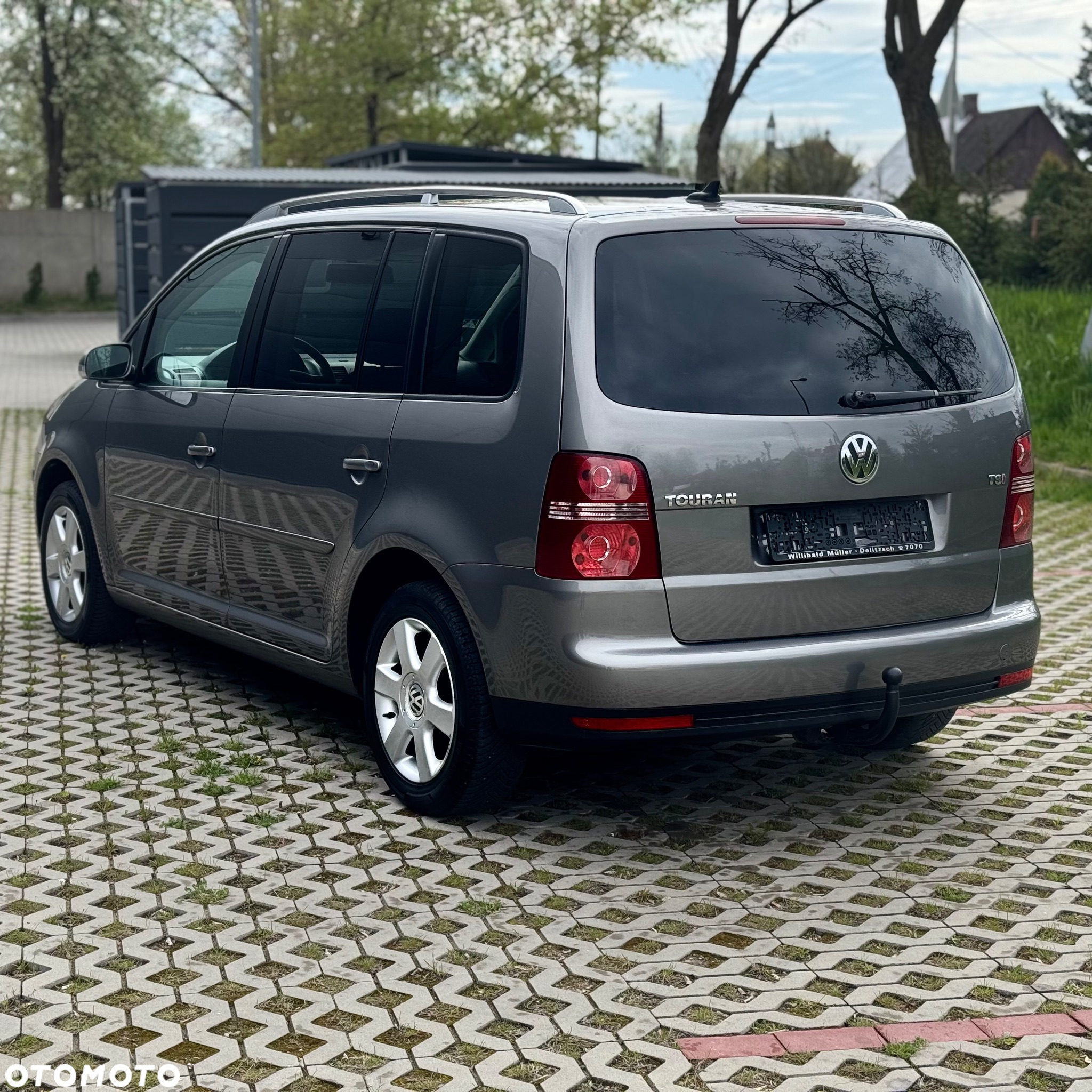 Volkswagen Touran - 5