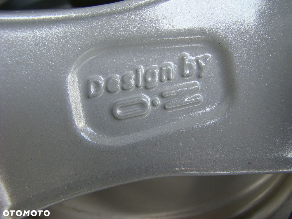 a133 5x114,3 Toyota Auris Corolla Avensis Verso Camry 6,5Jx16 niemontowane - 6