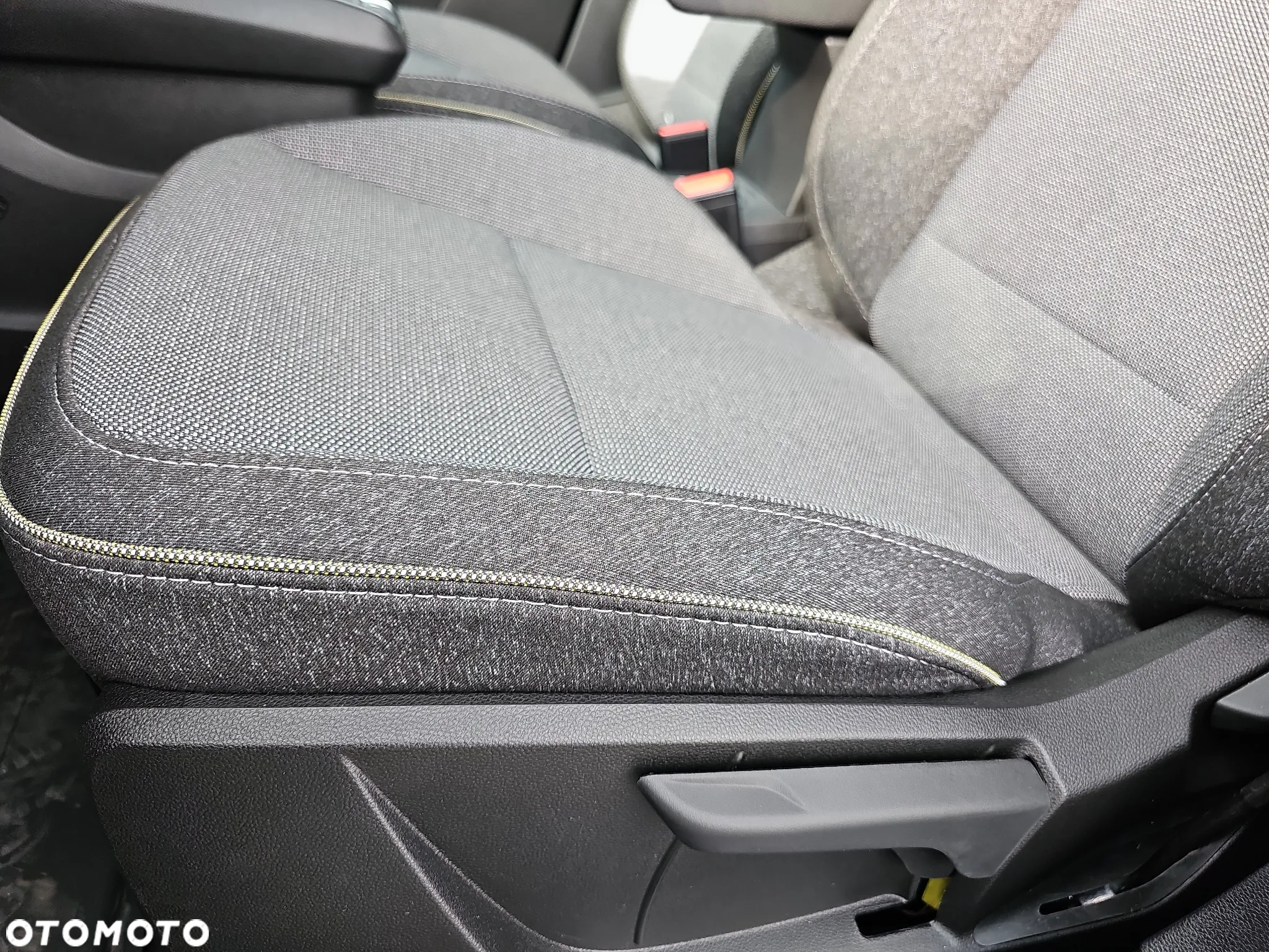 Renault Captur 1.0 TCe Techno - 25