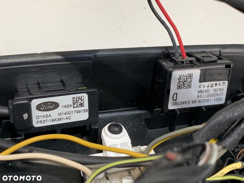 LAMPA SUFITOWA - 127.00 PLN - FORD USA MUSTANG coupe 2014 - 2022 2.3 EcoBoost 233 kW [317 KM] - 4