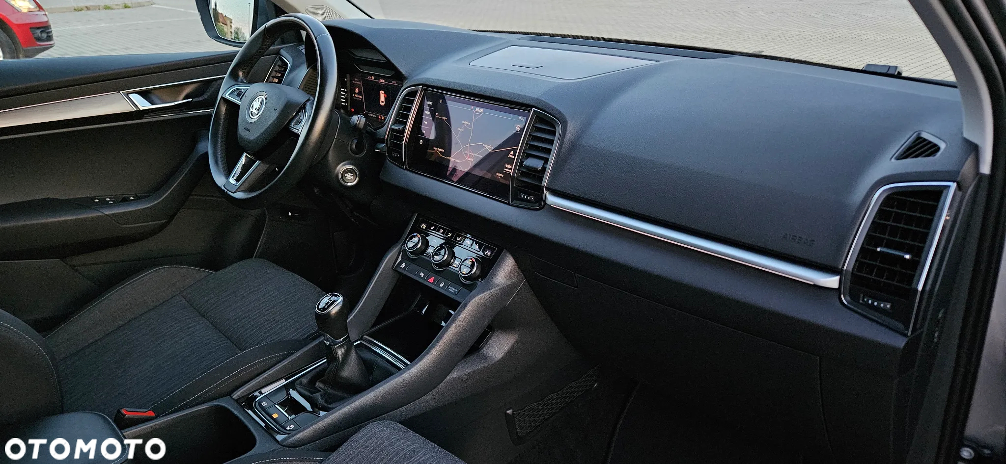 Skoda Karoq 1.0 TSI Edition 130 - 10