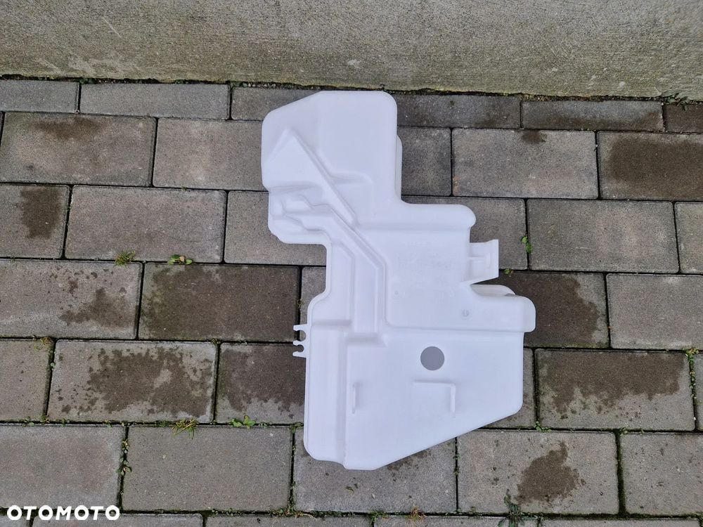 ZBIORNIK SPRYSKIWACZY VOLVO XC40 II 2017-- NOWY ORYGINALNY - 1