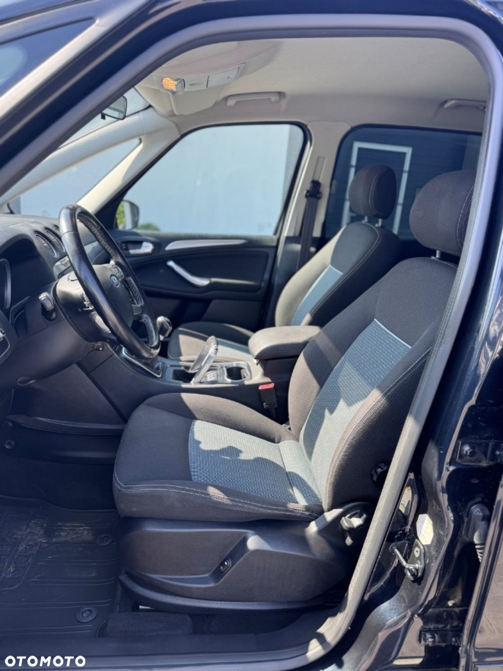 Ford Galaxy - 23