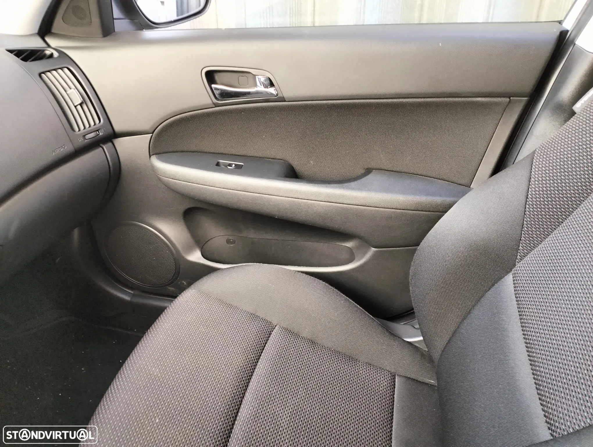 Hyundai i30 1.6 CRDI Blue Comfort - 11