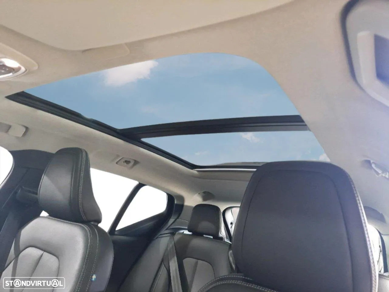 Volvo XC 40 2.0 D3 Momentum Plus Geartronic - 8