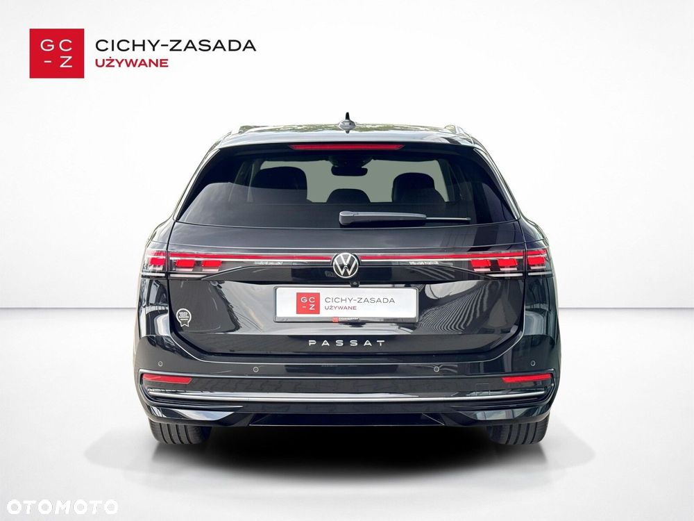 Volkswagen Passat Variant 2.0 TDI SCR Elegance DSG - 4