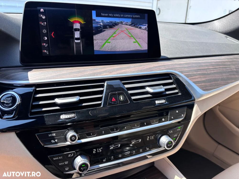 BMW Seria 5 530d xDrive Aut. - 24
