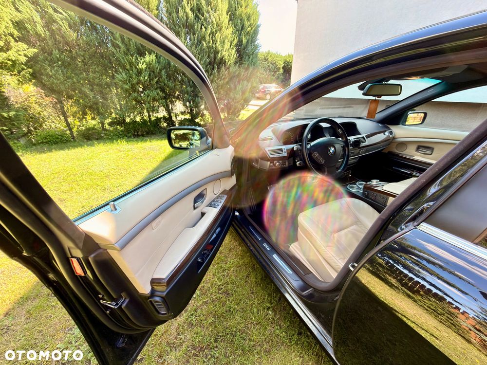 BMW Seria 7 730Li - 11