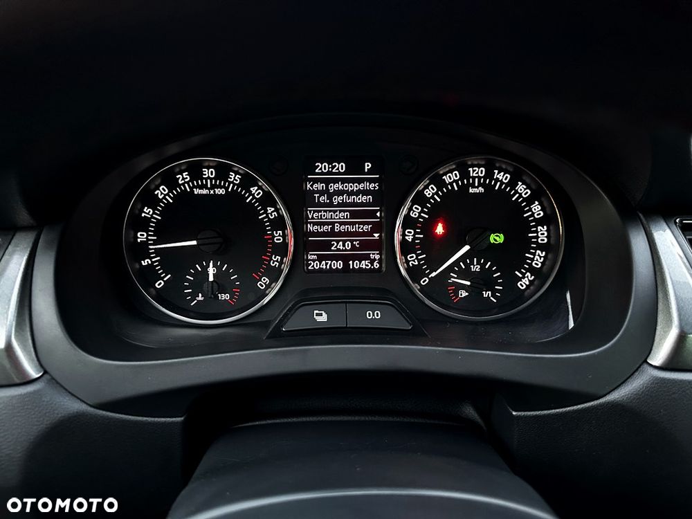 Skoda RAPID 1.6 TDI DSG Drive - 27