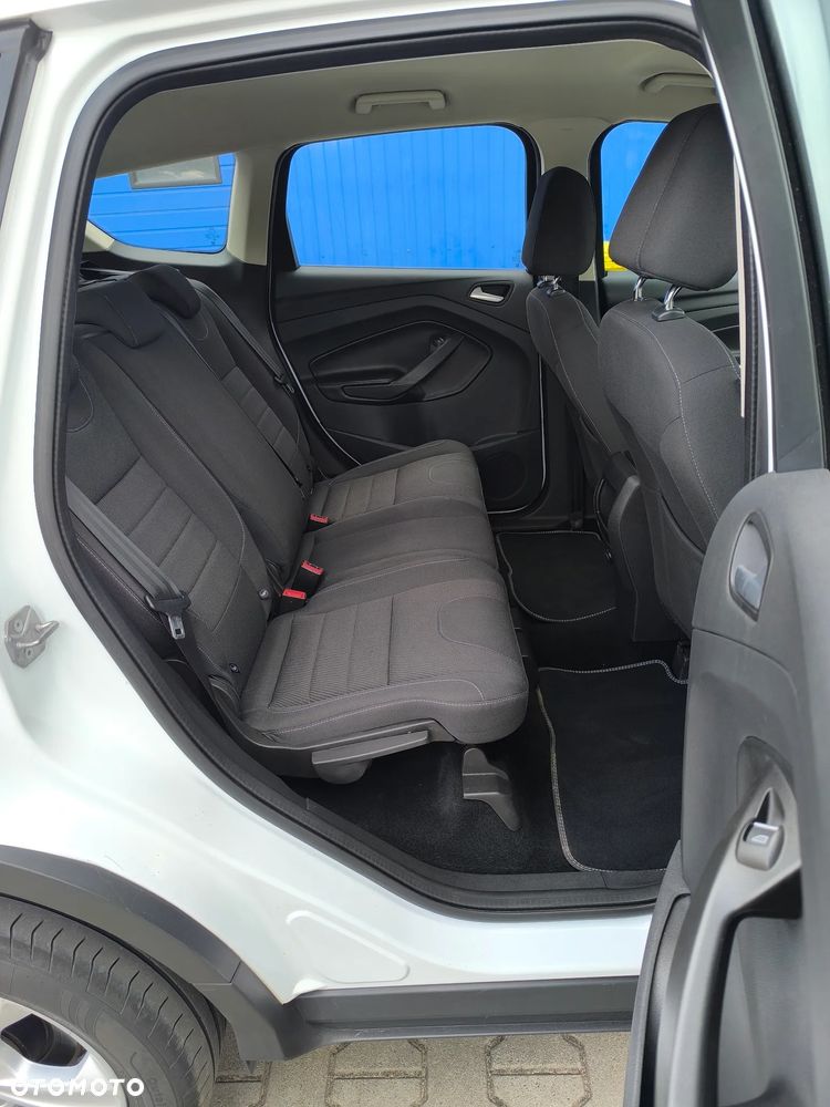 Ford Kuga 2.0 TDCi 4WD Trend - 40