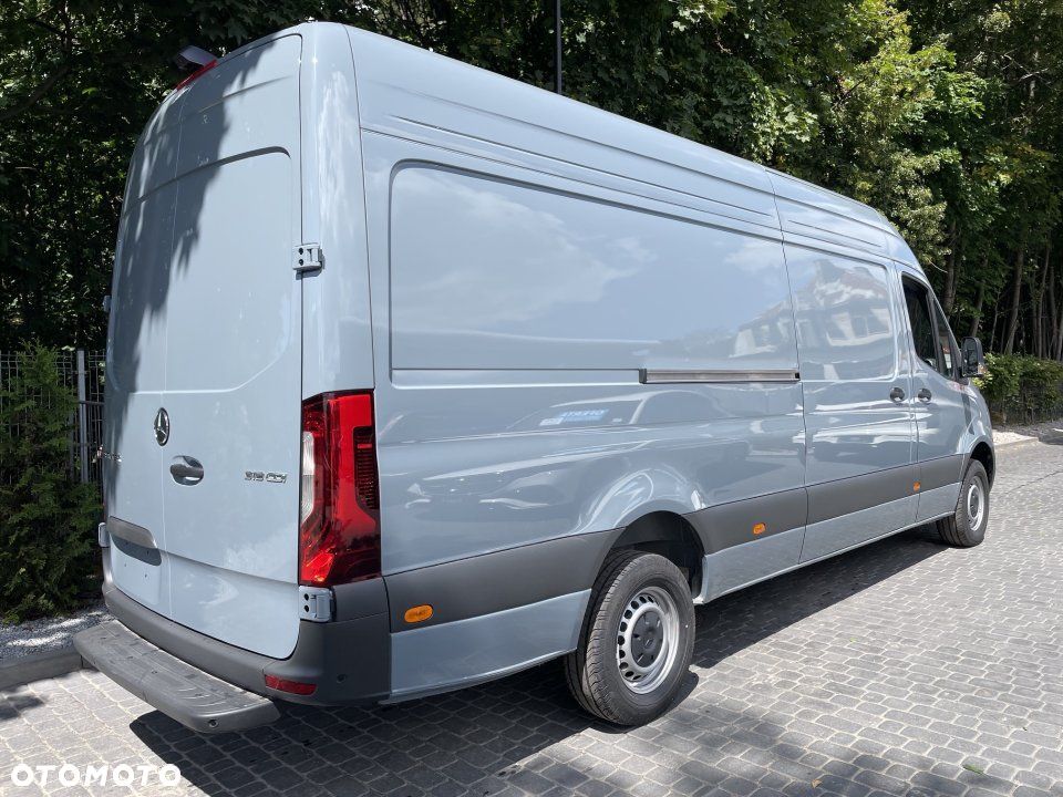 Mercedes-Benz Sprinter - 3